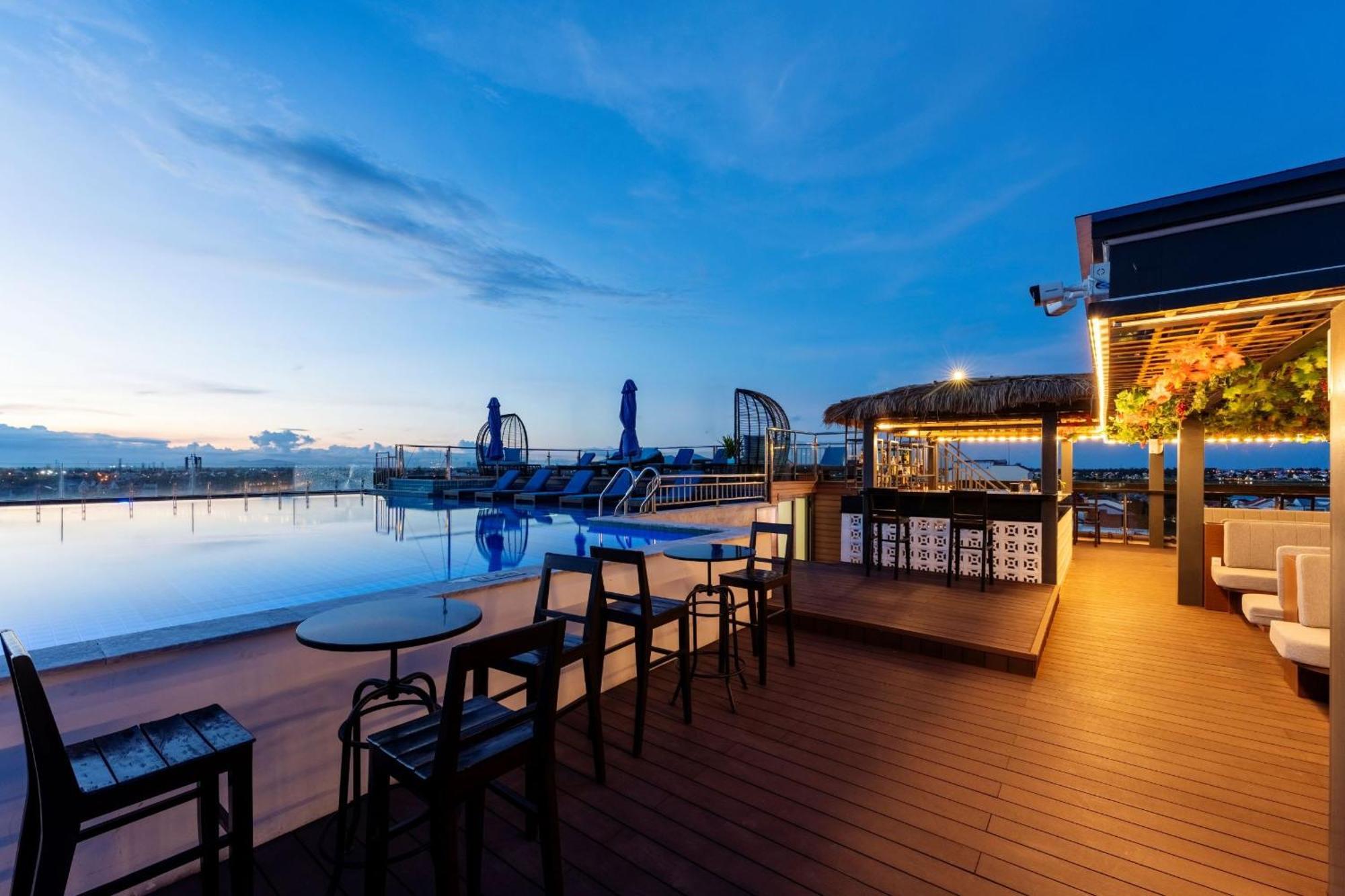 Qualia De Hotel Hoi An - Rooftop Bar City View Dış mekan fotoğraf